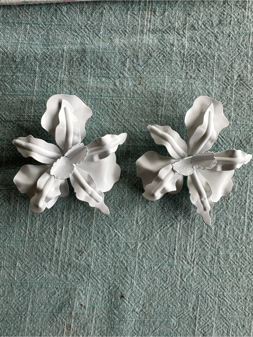 White 3D Floral Large Statement Earrings - Women's Accessories